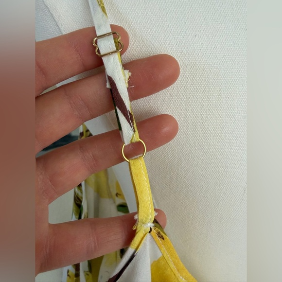 NWT SOLITAIRE SWIM Lemon Cold Shoulder Swim Coverup - Picture 9 of 16